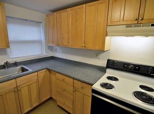 12 Essex St APT 2, Quincy, MA 02171