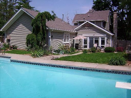 2nd image of 208 N West St
