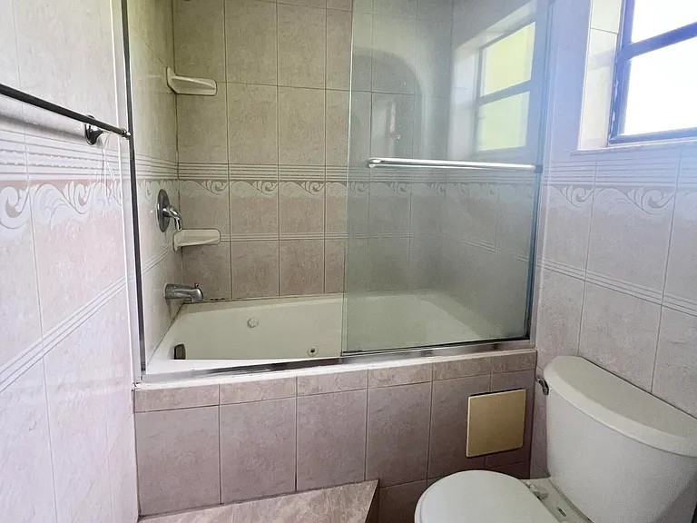 6061 Shakerwood Cir #201 — Photo 11