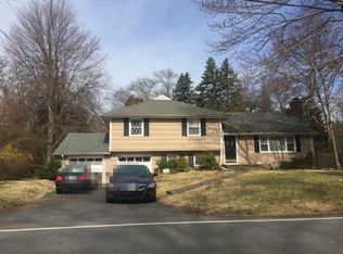 138 Bogerts Mill Rd, Harrington Park, NJ 07640