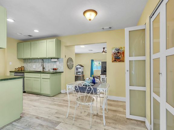 4th image of 5533 Clark Ave Unit A