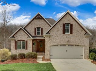 8931 Samantha Ct, Stokesdale, NC 27357