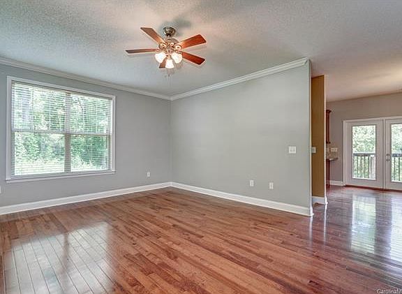 4th image of 7286 Executive Cir #26