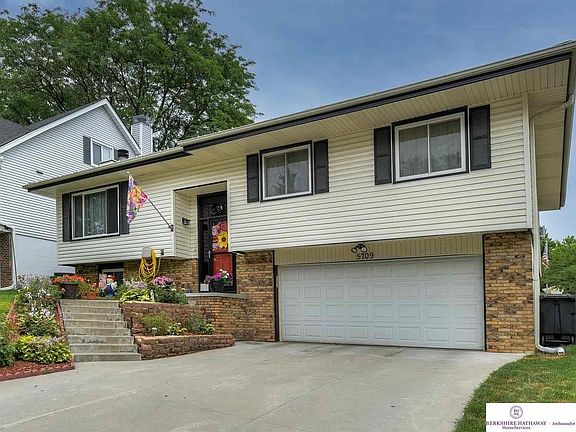 2nd image of 5709 N 116th Cir