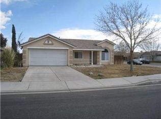 37408 Rockie Ln, Palmdale, CA 93552