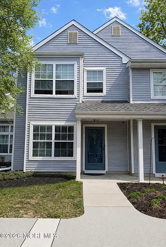 401 Hampton Ct Photo 1