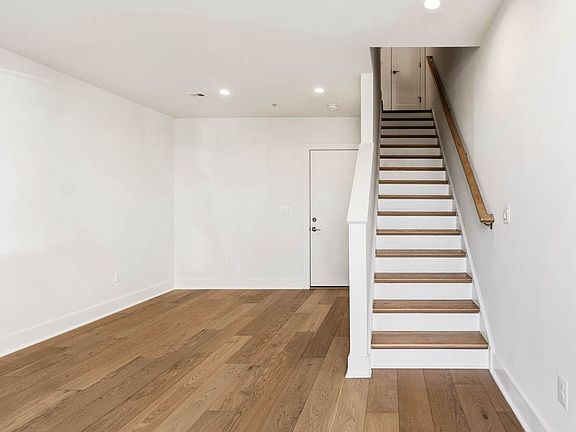 2nd image of 2607 1st St NW #R