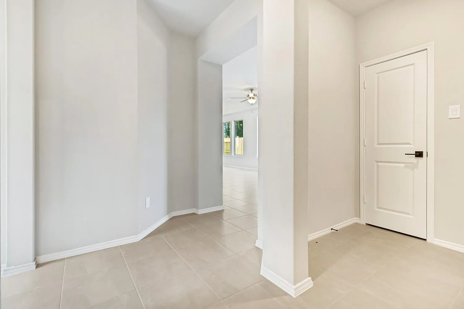 5 bed, 3.0 bath, 2691 sqft, $2,800 — Photo 3