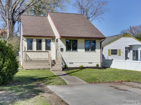 305 Settlers Landing Rd, Hampton, VA 23669