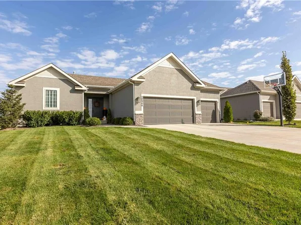 20900 189th St, Spring Hill, KS 66083