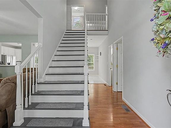 4th image of 123 Tower Ridge Rd NW