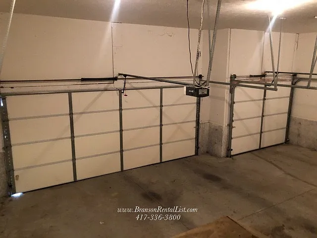 370 S Woods Way — Photo 35
