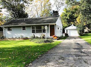 318 S 2nd St, Brighton, MI 48116