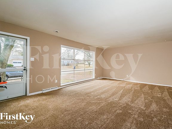 5th image of 649 Village Square Dr