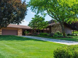 17955 Williamsburg Dr, Granger, IN