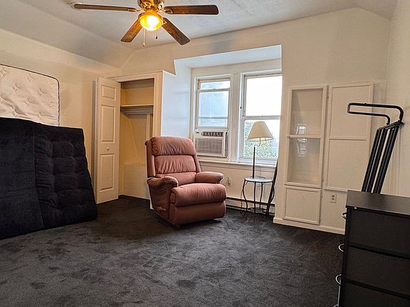 4th image of 110 1/2 N 4th St #3