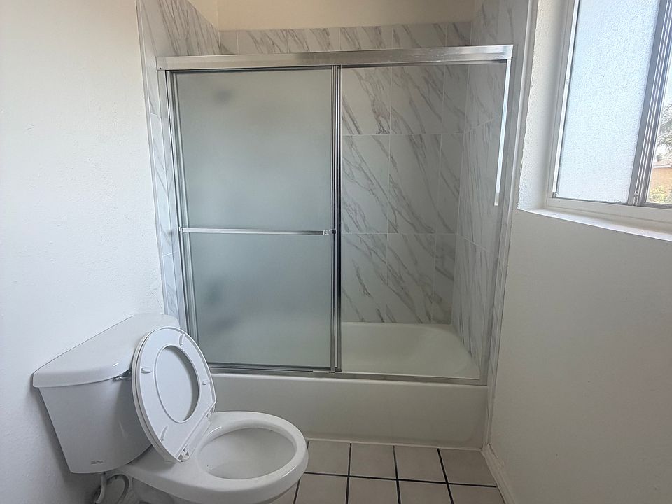 1st image of 3364 Elizabeth Ave APT G