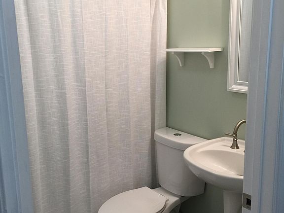 5th image of 4274 Ellenwood Ave APT A
