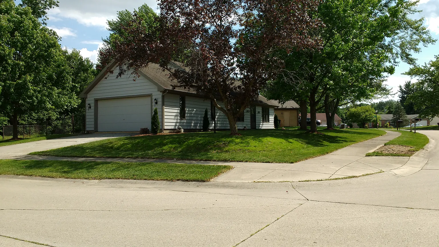 4616 Larkspur Dr photo 1