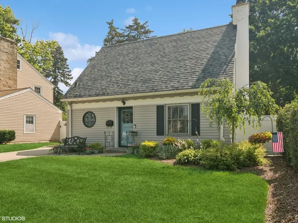 443 S Dunton Ave, Arlington Heights, IL 60005