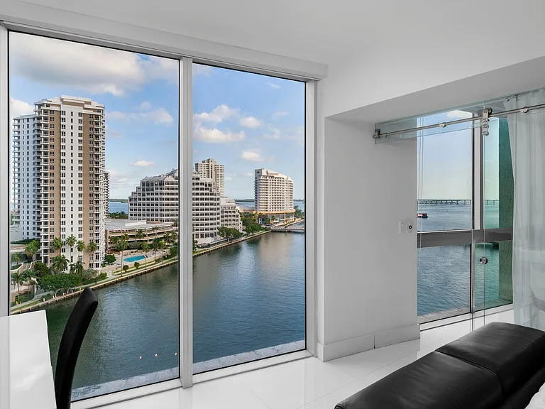 495 Brickell Ave #1102 — Photo 2