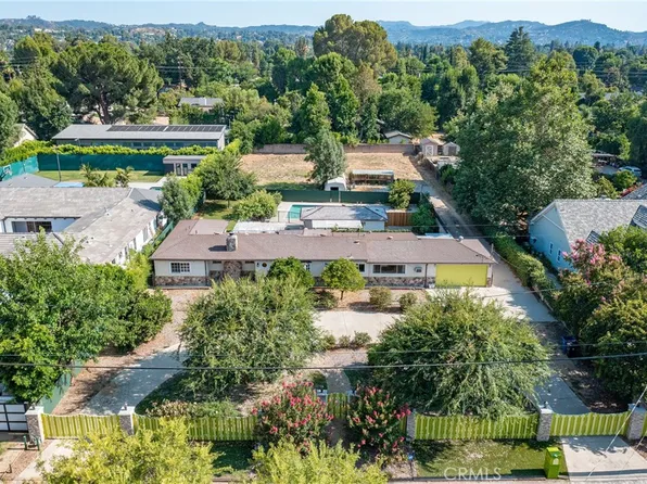 22932 Califa St, Woodland Hills, CA 91367