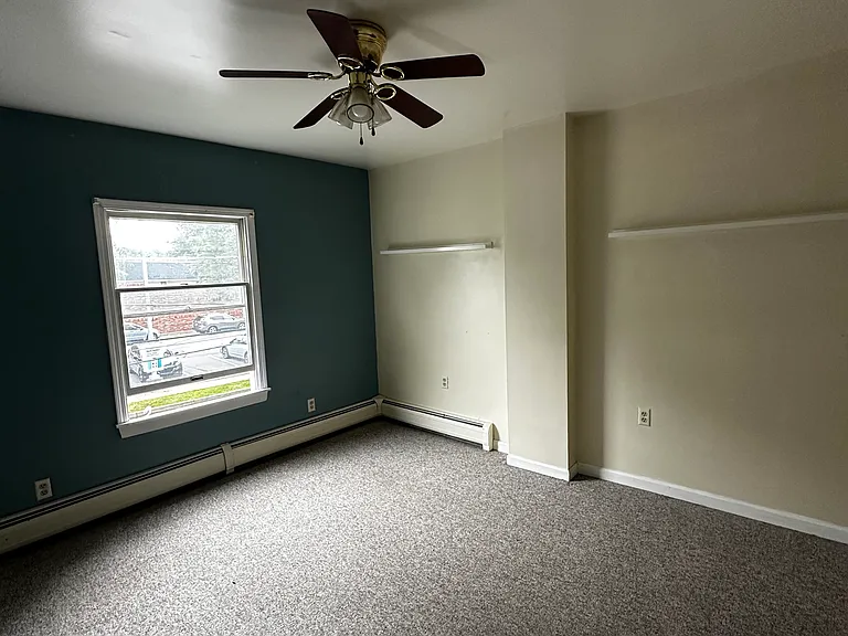 1533 Ross Ave — Photo 7