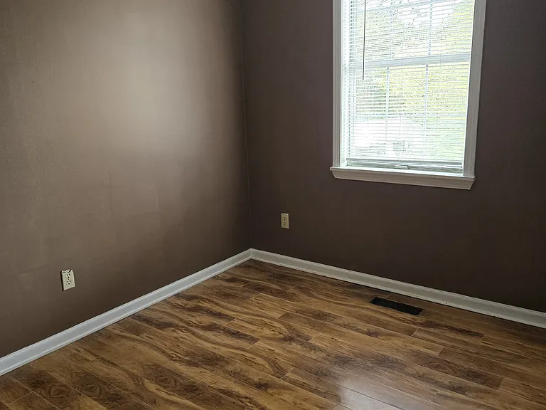 228 Brackett Ridge Rd #L — Photo 9