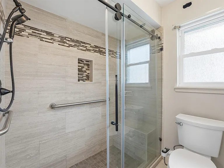 8115 Theisswood Rd — Photo 21