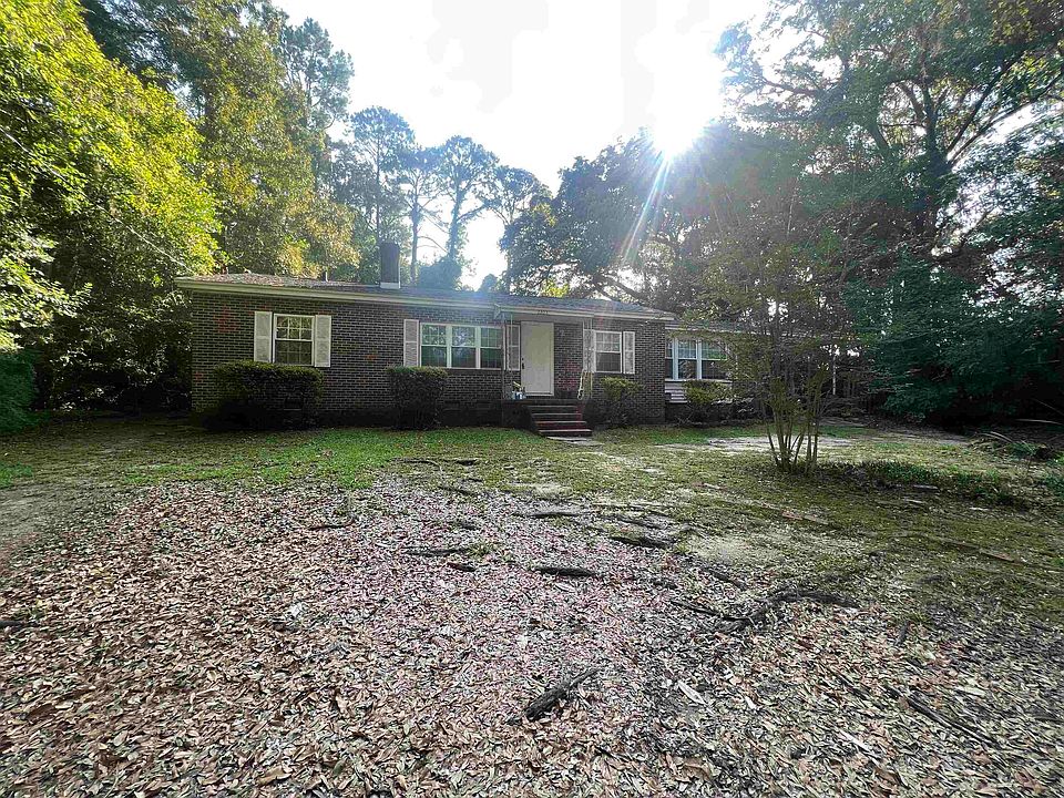 1st image of 2202 Amelia Cir