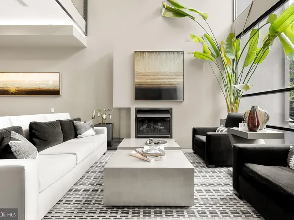 3609 R St NW, Washington, DC 20007
