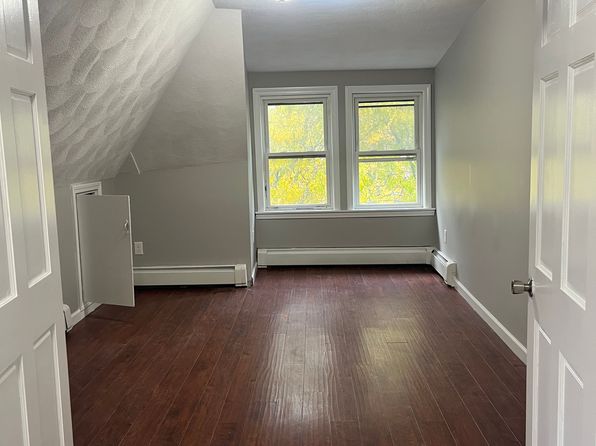 10 Wakefield Ave #3R