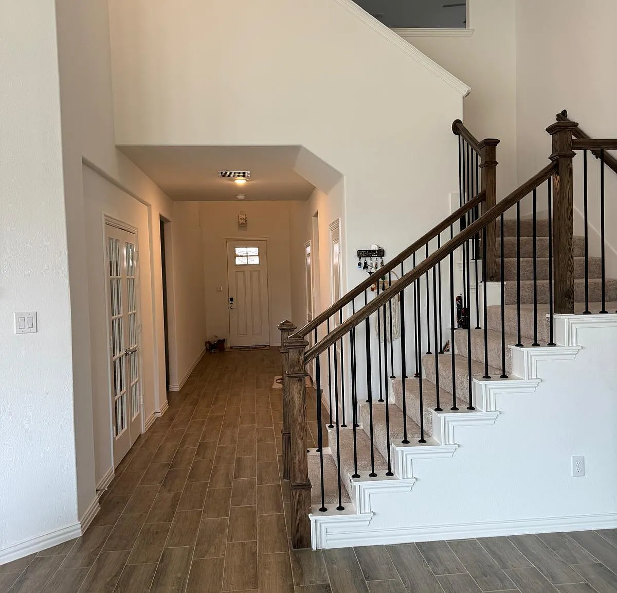 5 bed, 4.5 bath, 3357 sqft, $2,845 — Photo 4