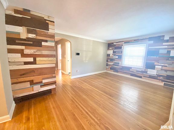 3rd image of 3113 N Linnhill Ct