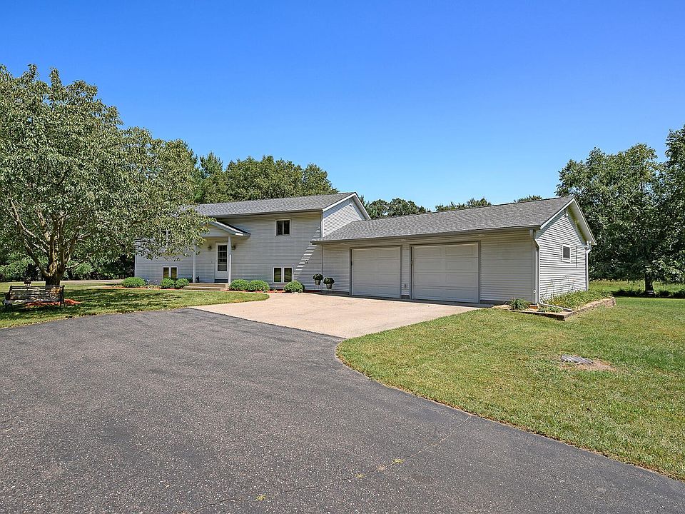 1st image of 22223 Vermillion St NE