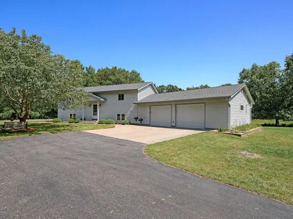 22223 Vermillion St NE, East Bethel, MN 55011