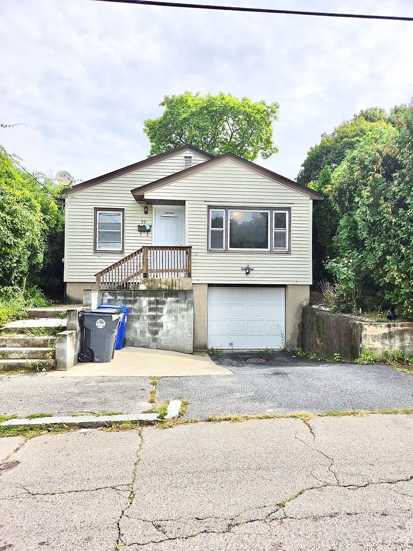 Providence/Mt. Pleasant Updated Single Family - $2,895 — Photo 1