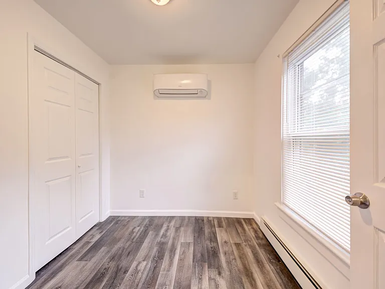 1250 North Ave — Photo 37