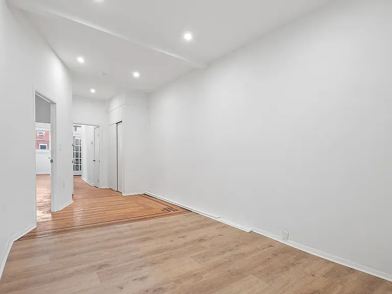 922 Snyder Ave — Photo 9