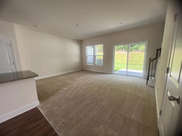 364 White Oak Ridge Dr — Photo 3