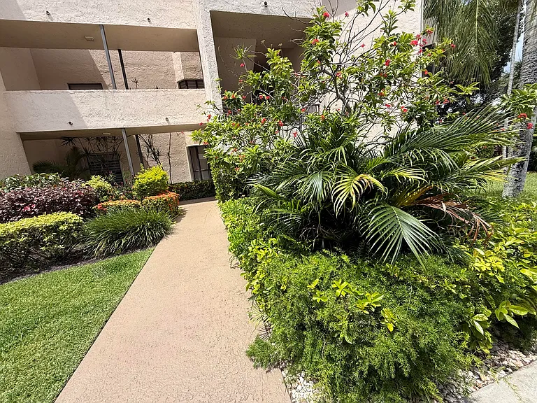7472 La Paz Blvd #102 — Photo 16