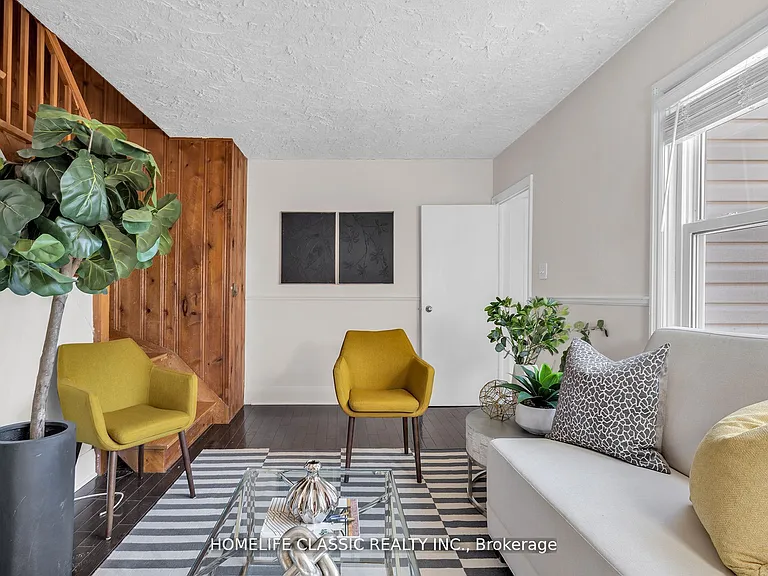54 S Woodrow Blvd — Photo 10