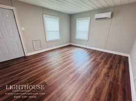 5410 Colonial Circle