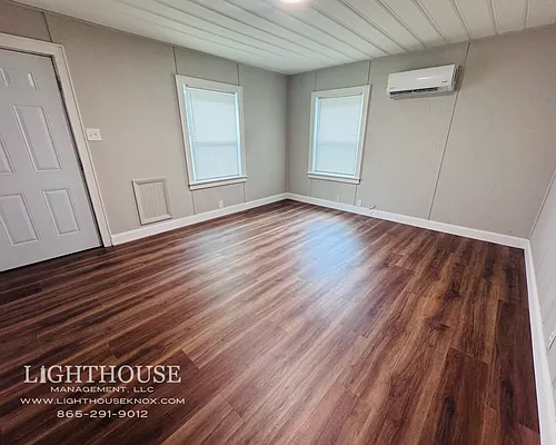 5410 Colonial Circle Photo 1