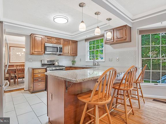2nd image of 1677 Wickham Way