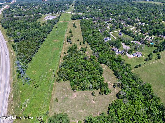 4th image of 4204 Centerfield Dr
