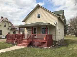 323 E Lake St, Topeka, IN 46571