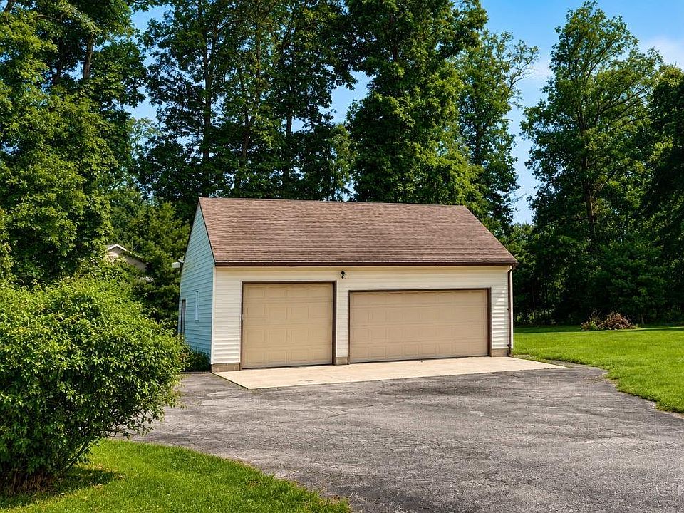 2nd image of 120 Haw Dr