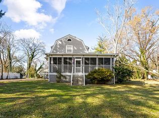 421 Chestnut St, Eden, NC 27288