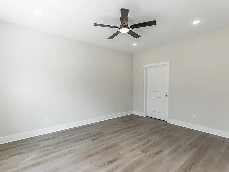 4696 Heiskell Dr — Photo 10
